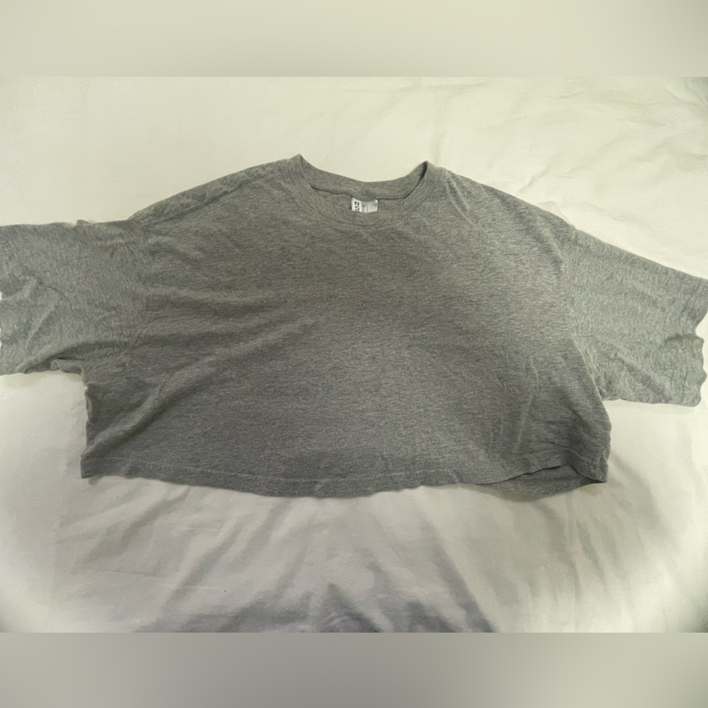 Cute simple baggy cropped grey t-shirt